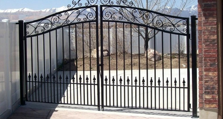 Electric Driveway Gate Installation in Walnut